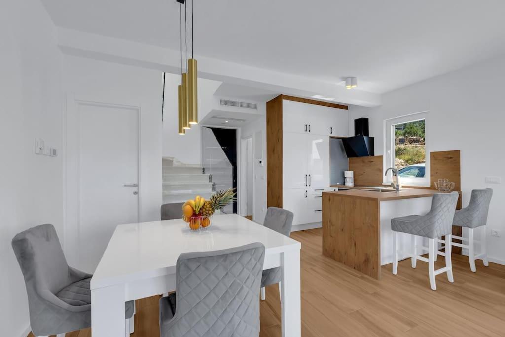 Vip With Pool Villa