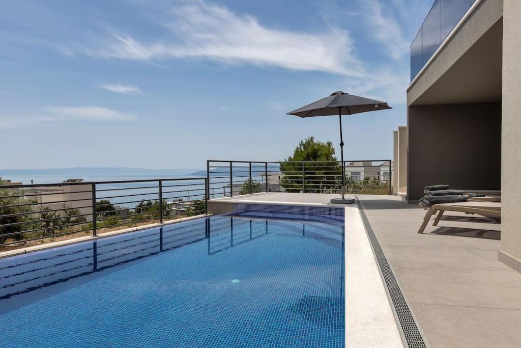 Villa Vip With Pool Makarska